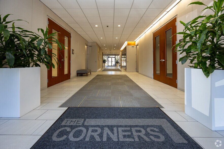 More Photos Of 6075 The Corners Pky, Peachtree Corners Office For Lease