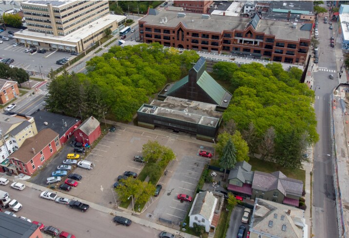 More Photos Of 20 Pine St, Burlington Specialty For Sale