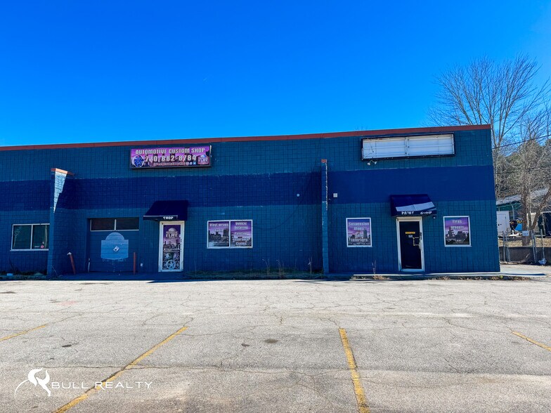 More Photos Of 8108 Highway 85, Riverdale Freestanding For Lease