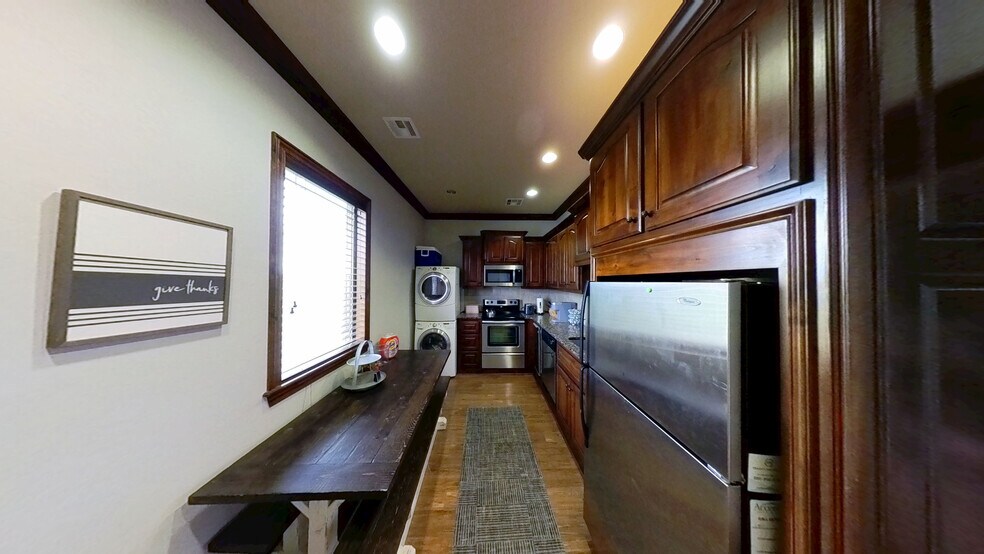 More Photos Of 1001 Hospital Cir, Kingfisher Medical For Sale
