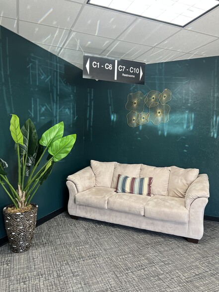 More Photos Of MacArthur Blvd, Oklahoma City Office For Lease