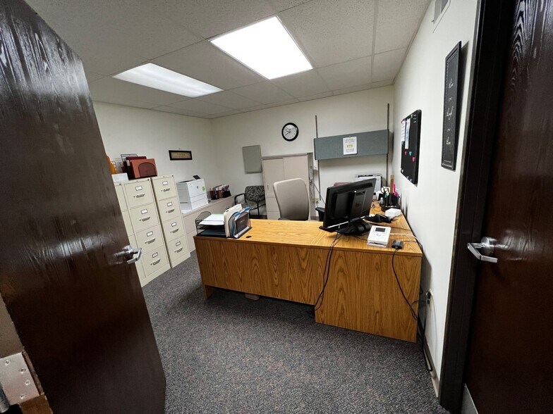 More Photos Of 110 Youngstown Rd, Lemont Furnace Medical For Sale
