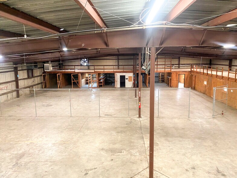 More Photos Of 305 Green St, Warner Robins Industrial For Sale