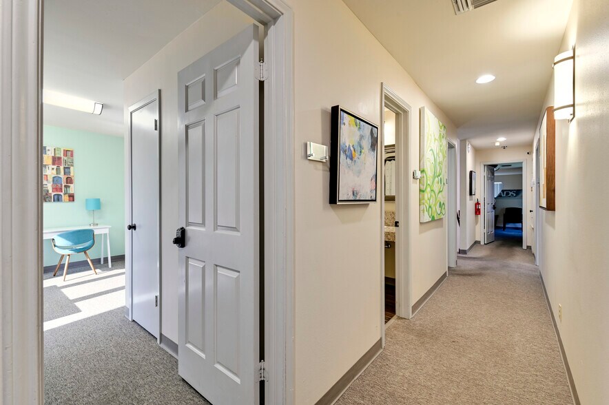More Photos Of 8733 Shoal Creek Blvd, Austin Office For Lease