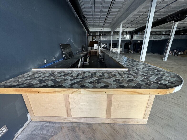 More Photos Of 137 S Main St, Adrian Storefront Retail Office For Lease