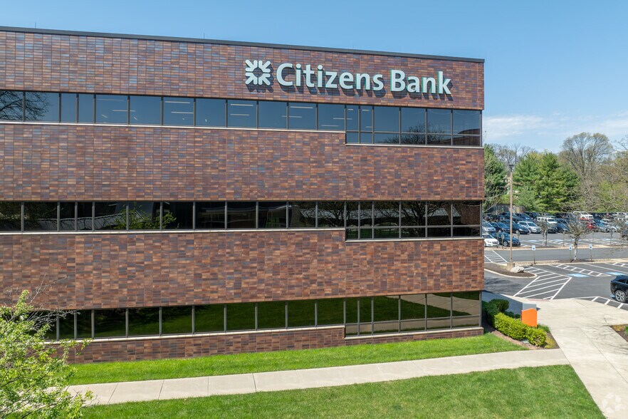 More Photos Of 602 W Office Center Dr, Fort Washington Office For Sale