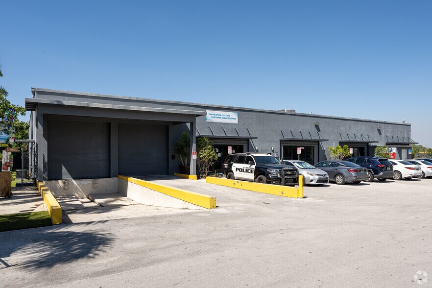 More Photos Of 1954 N 30th Rd, Hollywood Office For Lease