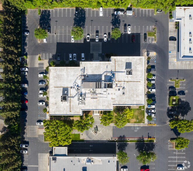 More Photos Of 1700 Standiford Ave, Modesto Office For Lease