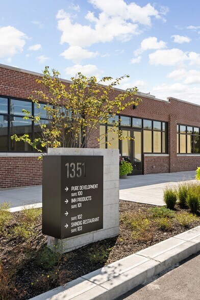 More Photos Of 1351 E Roosevelt Ave, Indianapolis Loft Creative Space For Lease