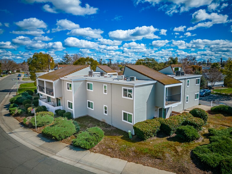 More Photos Of 7259 S Land Park Dr, Sacramento Apartments For Sale