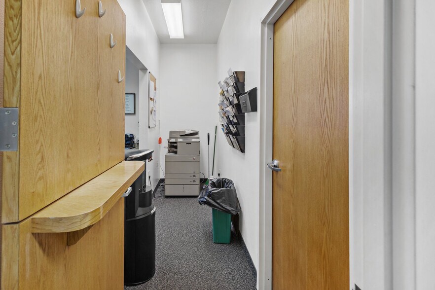 More Photos Of 255 S Main St, Richfield Office For Sale