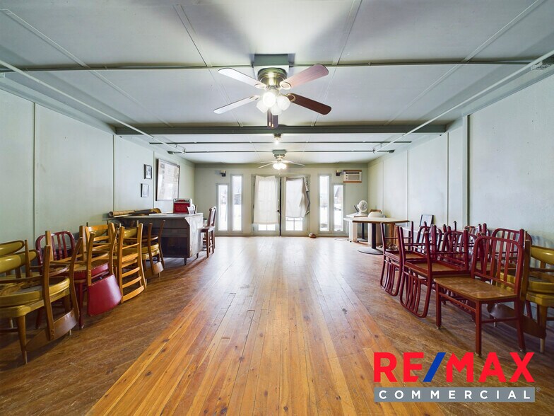 More Photos Of 214 Yellowstone Ave, Cody Bar For Sale
