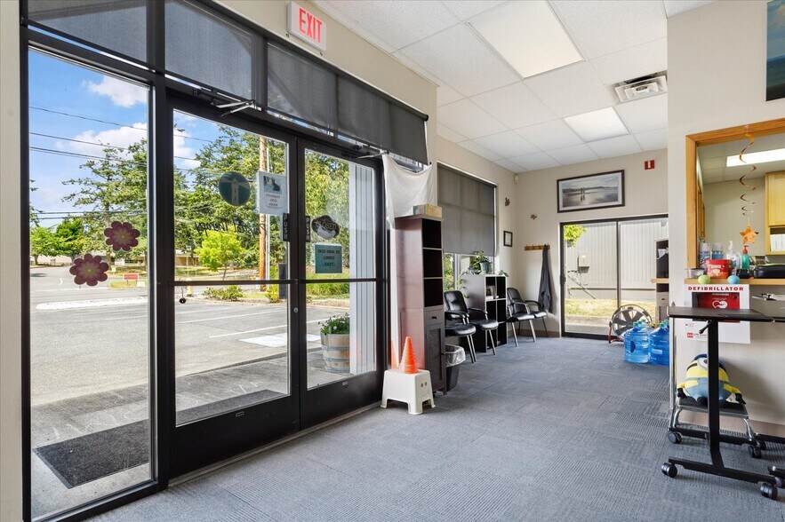 More Photos Of 101 S Main St, Coupeville Office For Sale