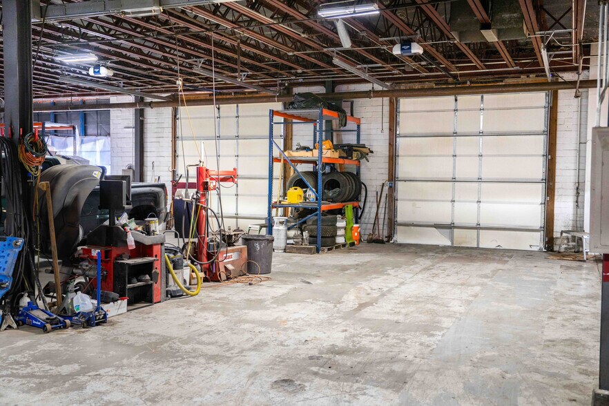 More Photos Of 201 N Missouri Ave, Sedalia Manufacturing For Sale