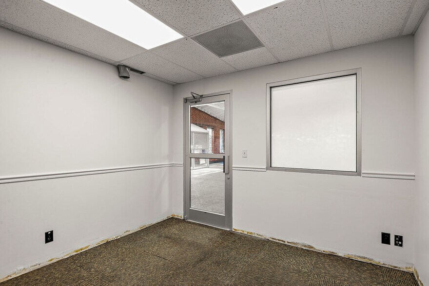 More Photos Of 225 W 2nd St, Pueblo Office For Lease