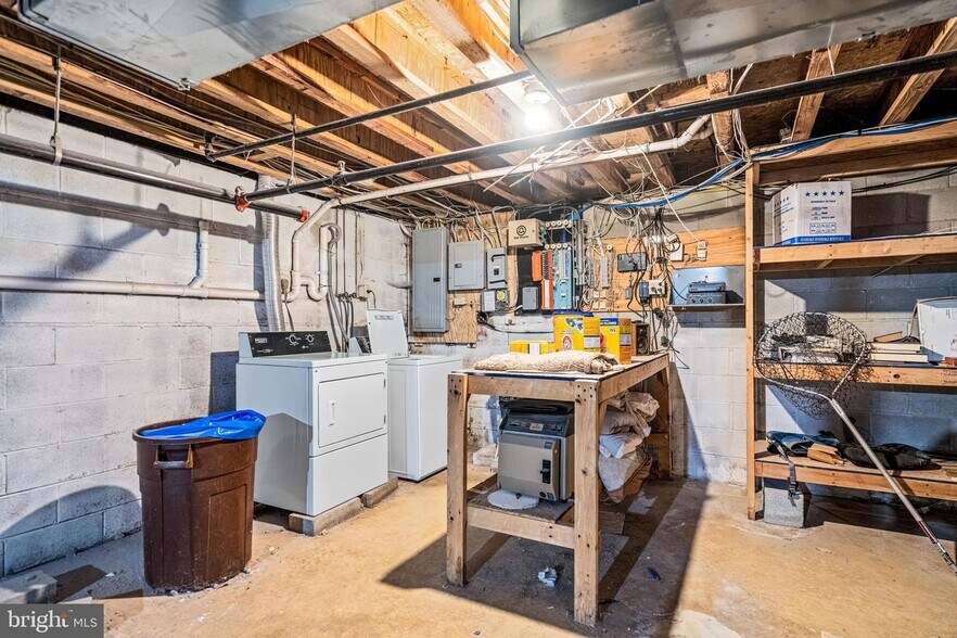 More Photos Of 405 W Wayne Ave, Wayne Office Residential For Sale