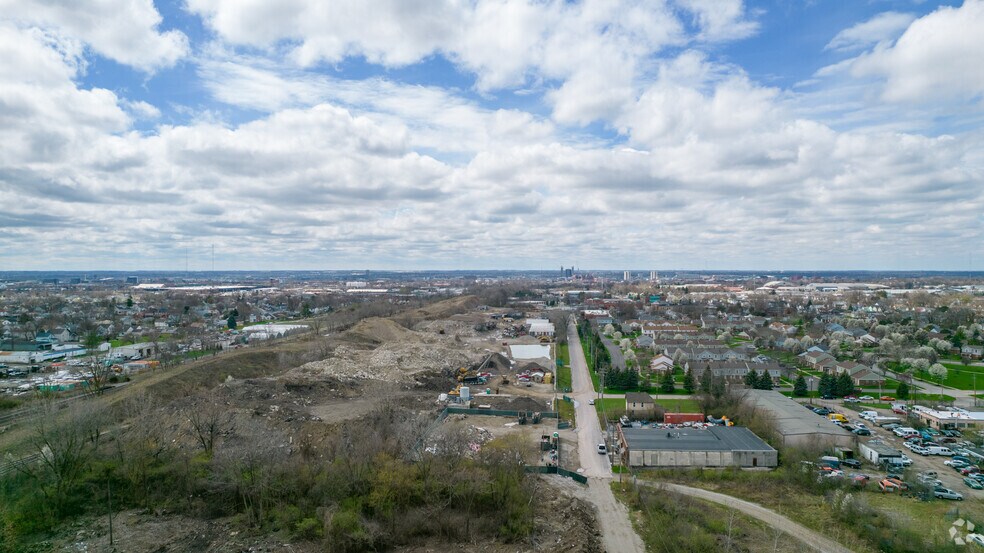 More Photos Of 1220 Bonham St, Columbus Industrial For Lease