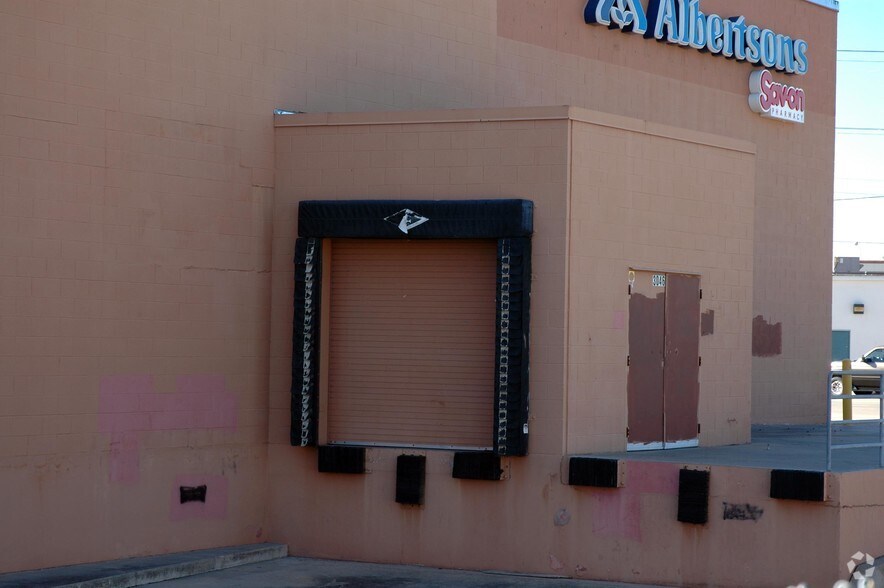 More Photos Of 3046 Lavon Dr, Garland General Retail For Lease