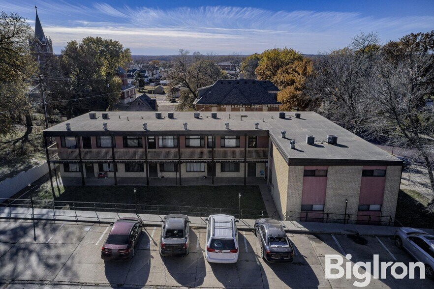 More Photos Of 525 I St, Fairbury Apartments For Sale