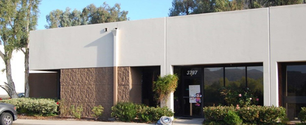 More Photos Of 3709-3797 Old Conejo Rd, Newbury Park Warehouse For Lease