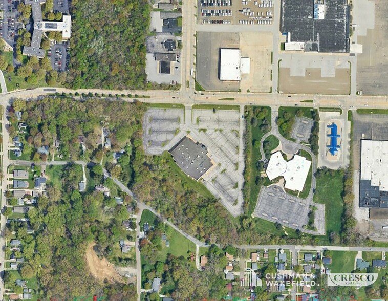 More Photos Of 1210 Independence Ave, Akron Movie Theatre For Sale