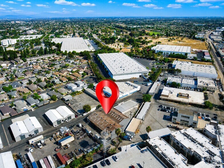 More Photos Of 11001 Vulcan St, South Gate Warehouse For Lease