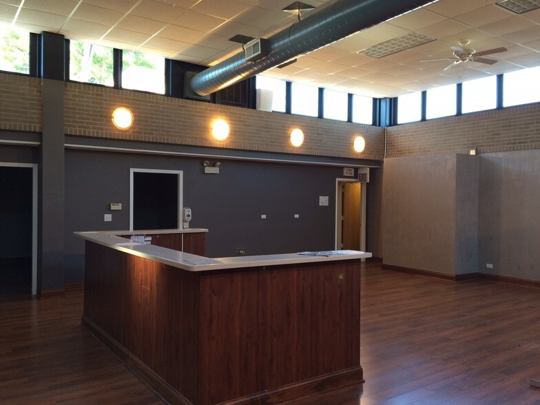 More Photos Of 2715 N Central Ave, Chicago Medical For Sale