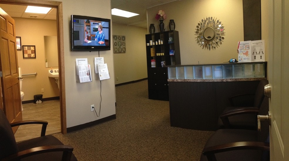 More Photos Of 4505 N Illinois St, Swansea Office For Lease