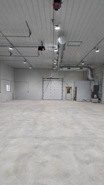 Primary Photo Of 1966 110th St, Casey Flex For Lease