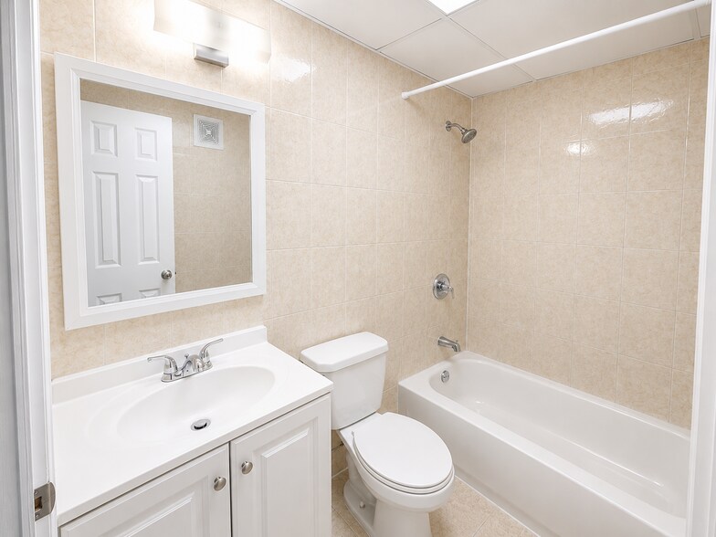 More Photos Of 2400 NW 16th Street Rd, Miami Apartments For Sale