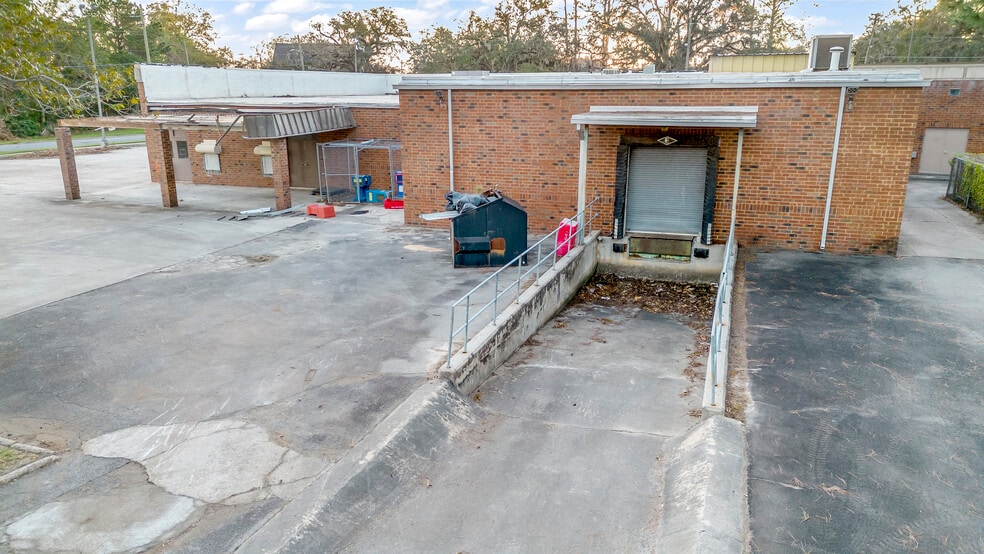 More Photos Of 201 N Troup St, Valdosta Office For Sale