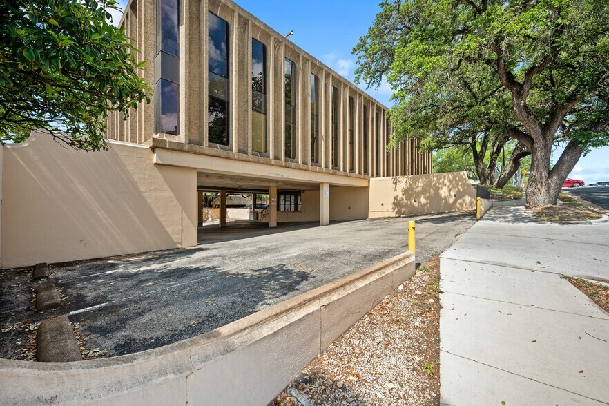 More Photos Of 1411 West Ave, Austin Office For Sale