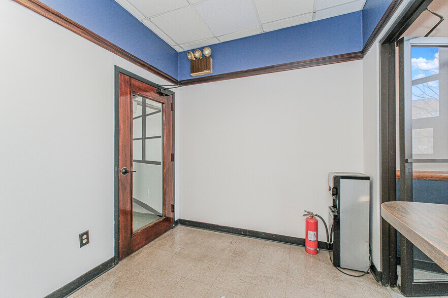 More Photos Of 1751 Bath Ave, Brooklyn General Retail For Lease