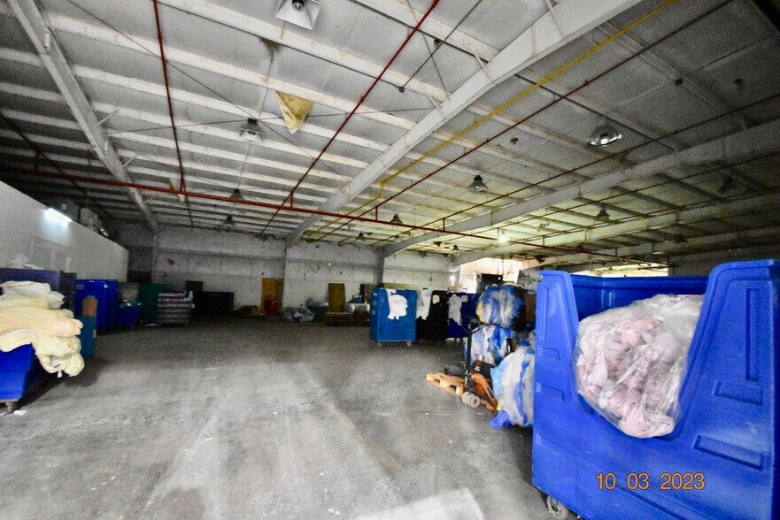 More Photos Of 956 N Broadway St, Greenville Distribution For Sale