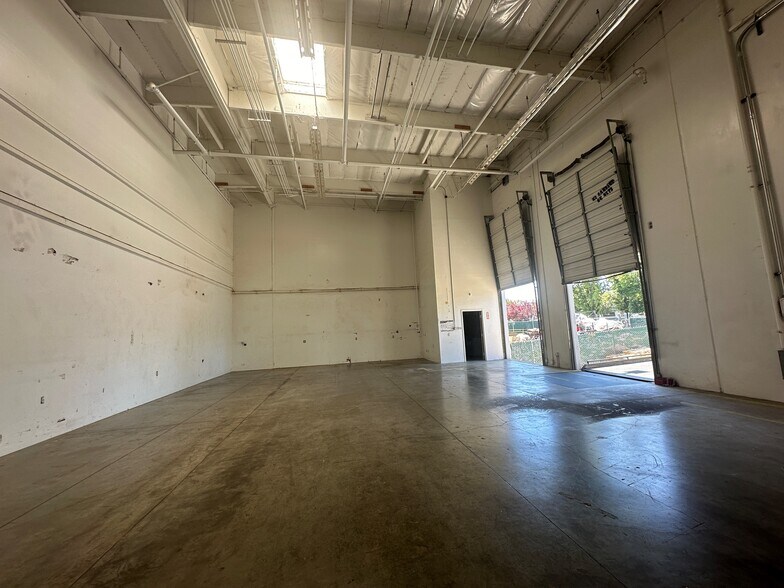 More Photos Of 455 Lopes Rd, Fairfield Warehouse For Lease