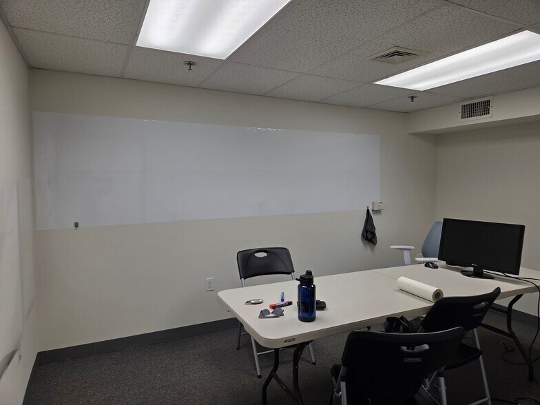 More Photos Of 74-124 Cummings Park, Woburn Light Manufacturing For Lease