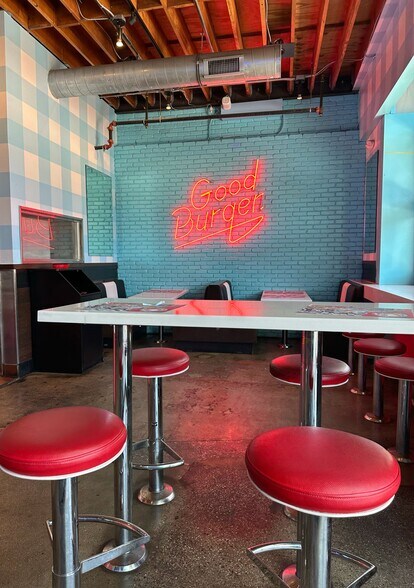 More Photos Of 3847 Main St, Culver City Storefront Retail Office For Lease