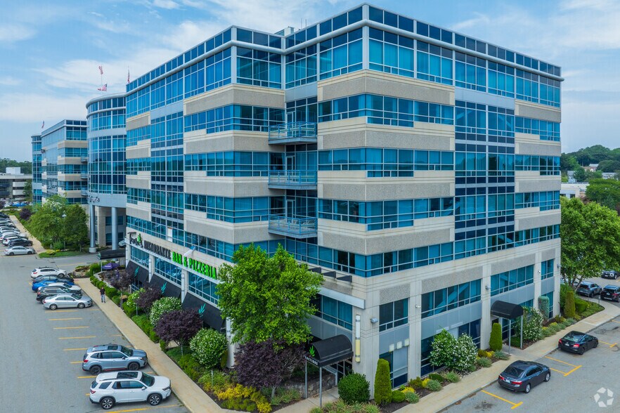 More Photos Of 300 Trade Center, Woburn Office For Lease