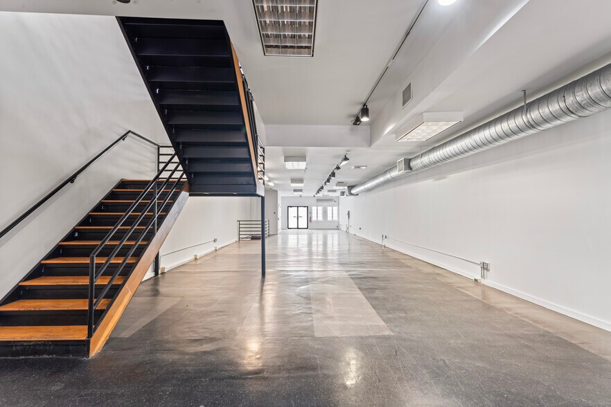 More Photos Of 262 Atlantic St, Stamford Freestanding For Sale