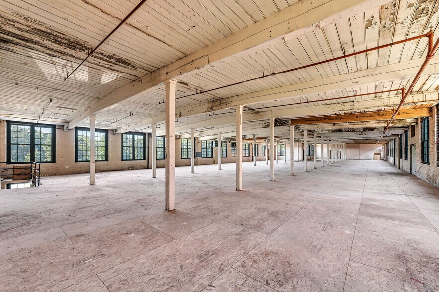 More Photos Of 100 State St, Ludlow Manufacturing For Lease