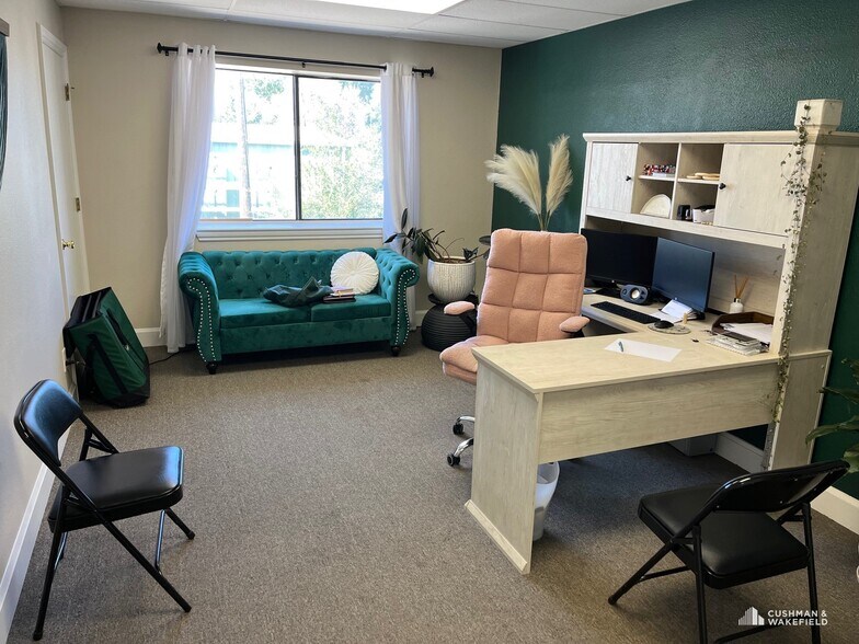 More Photos Of 1418 E Magnolia St, Fort Collins Flex For Lease