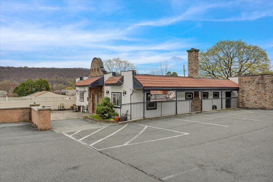 Primary Photo Of 16 Columbia Ave, Reading Restaurant For Sale