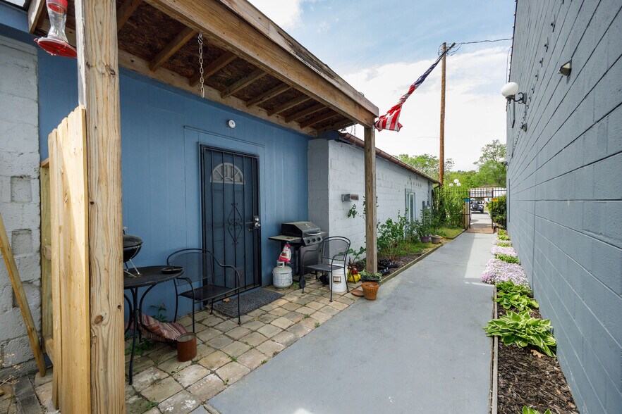 More Photos Of 23-25 W Old St, Petersburg Apartments For Sale