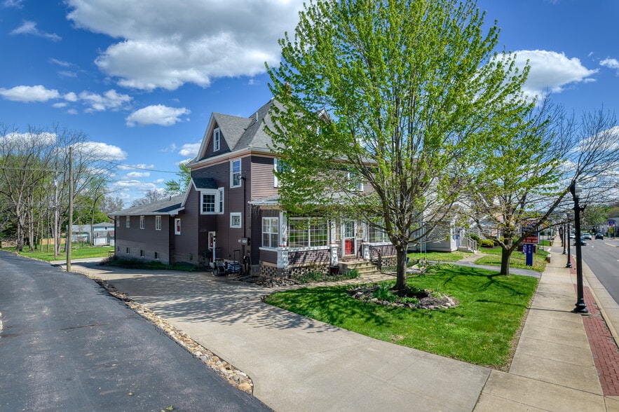 Primary Photo Of 832 S Main St, Canton Specialty For Sale