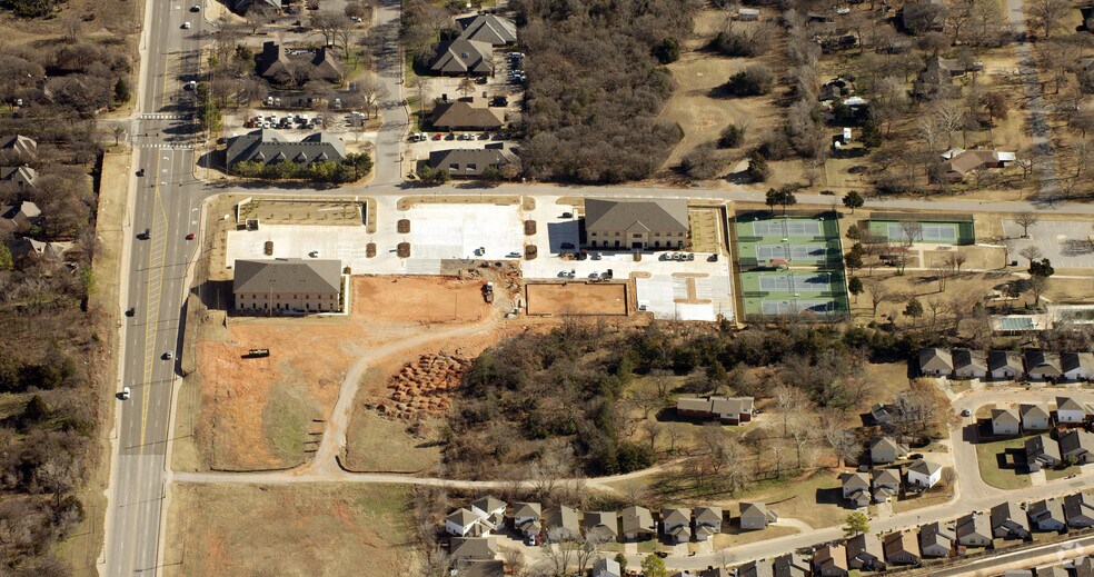 More Photos Of 317 Lilac Dr, Edmond Office For Lease