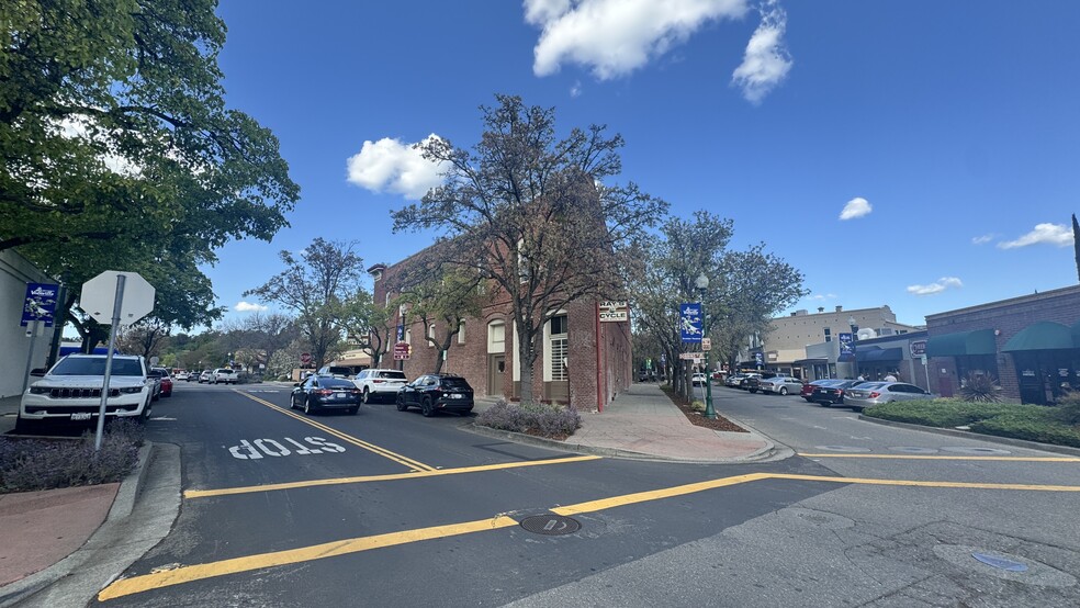 More Photos Of 400-412 Main St, Vacaville Storefront Retail Office For Lease