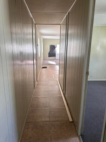 More Photos Of 325 Vernon St, New Llano Land For Sale