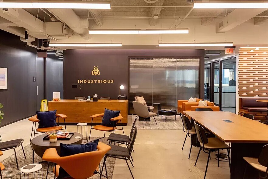 More Photos Of 401 E Jackson St, Tampa Coworking Space