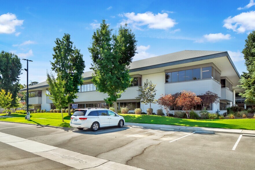 More Photos Of 5500 Ming Ave, Bakersfield Medical For Lease