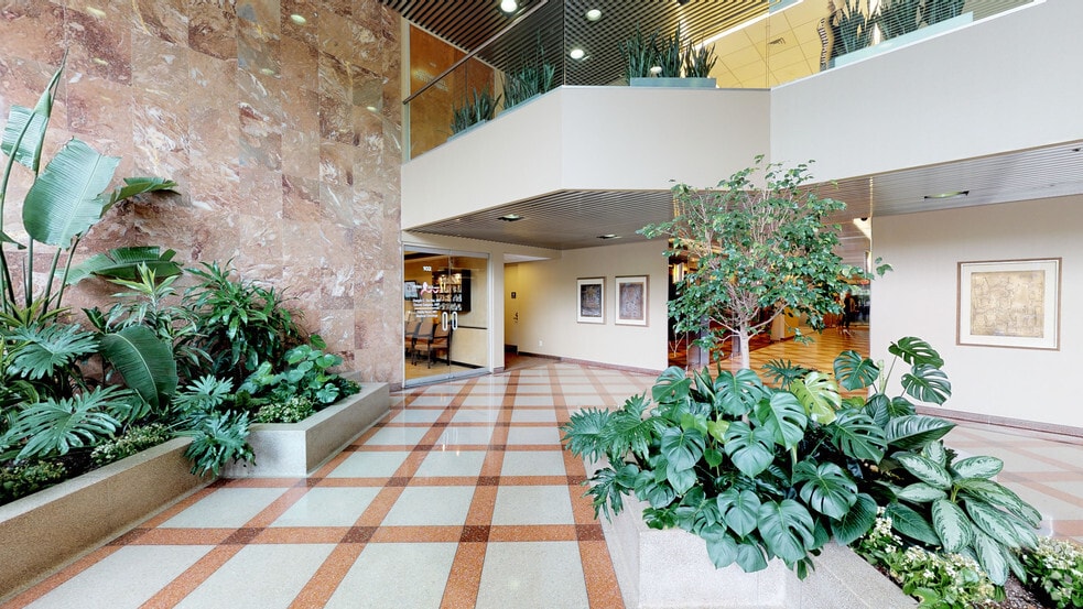 Primary Photo Of 1010 northern Blvd, Great Neck Office For Lease